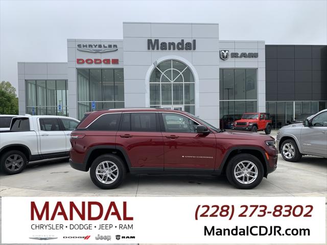 2023 Jeep Grand Cherokee Laredo 4x2