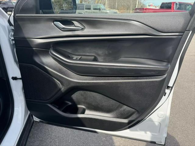 2023 Jeep Grand Cherokee L Altitude 4x4