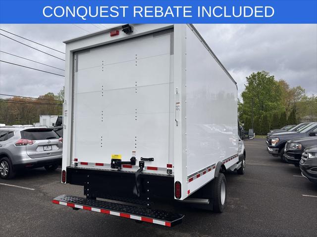 2025 Ford Transit Cutaway 14FT BOX W/ MINI MOVER