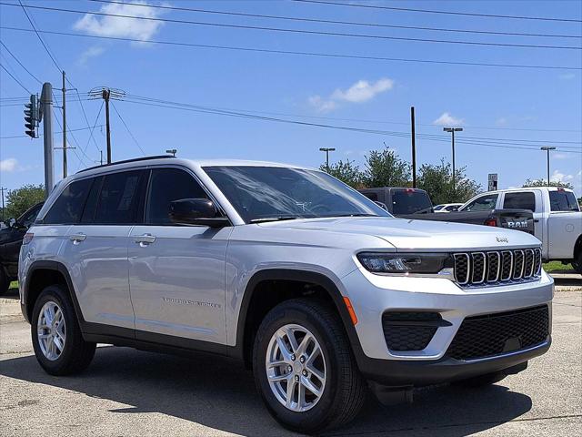 2025 Jeep Grand Cherokee GRAND CHEROKEE LAREDO X 4X4