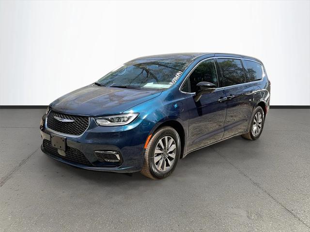 2025 Chrysler Pacifica Hybrid PACIFICA PLUG-IN HYBRID SELECT
