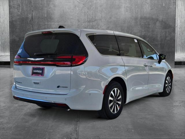 2025 Chrysler Pacifica Hybrid PACIFICA PLUG-IN HYBRID SELECT