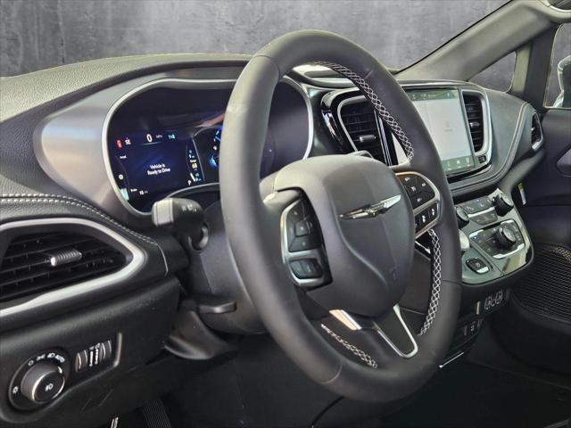 2025 Chrysler Pacifica Hybrid PACIFICA PLUG-IN HYBRID SELECT