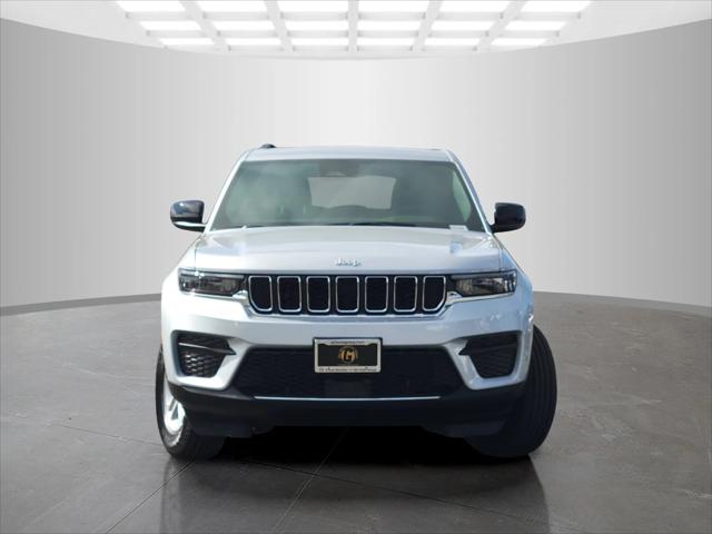 2025 Jeep Grand Cherokee GRAND CHEROKEE LAREDO 4X4
