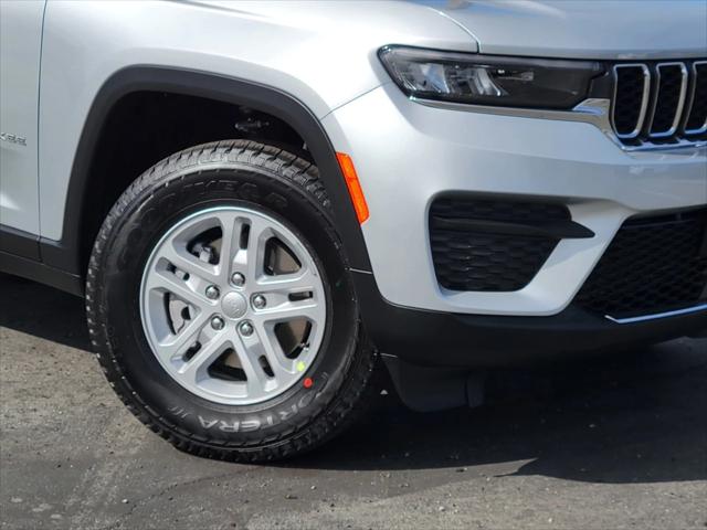 2025 Jeep Grand Cherokee GRAND CHEROKEE LAREDO 4X4