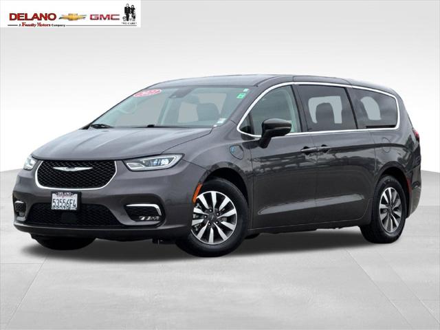 2023 Chrysler Pacifica Hybrid Touring L for sale in Delano, CA