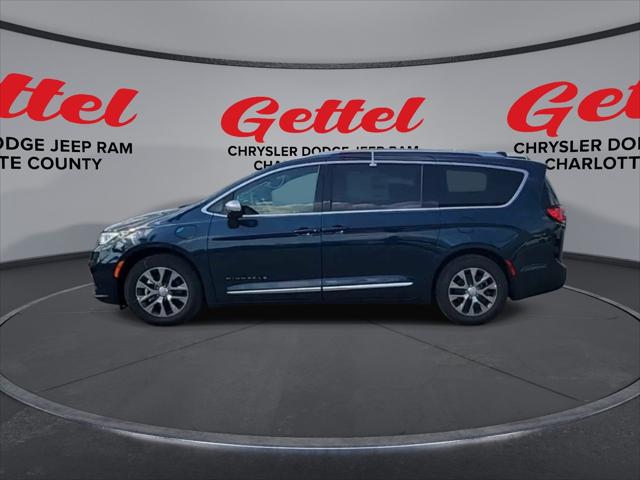2025 Chrysler Pacifica Hybrid PACIFICA PLUG-IN HYBRID PINNACLE