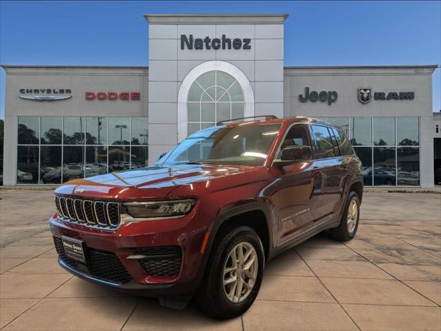 2025 Jeep Grand Cherokee GRAND CHEROKEE LAREDO X 4X4