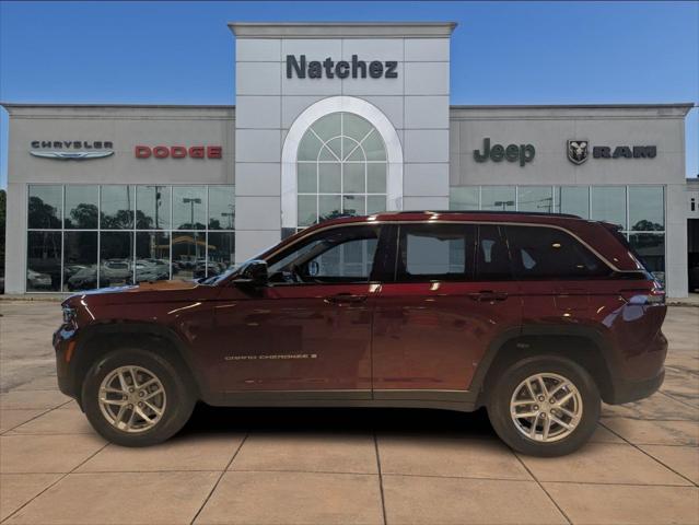 2025 Jeep Grand Cherokee GRAND CHEROKEE LAREDO X 4X4