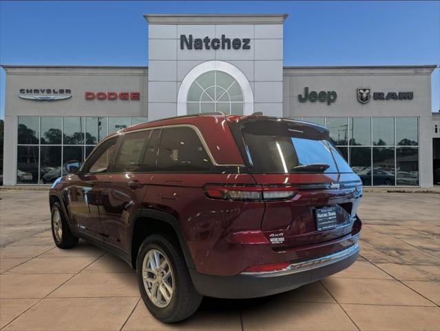 2025 Jeep Grand Cherokee GRAND CHEROKEE LAREDO X 4X4