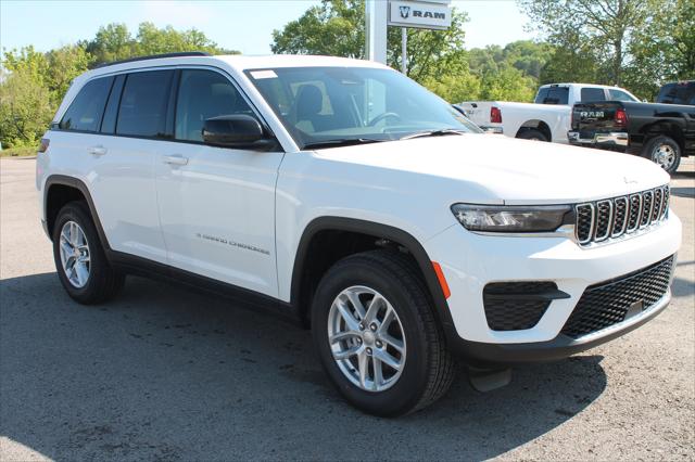 2025 Jeep Grand Cherokee GRAND CHEROKEE LAREDO X 4X4