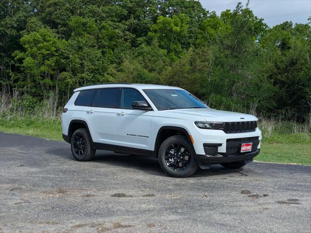 2025 Jeep Grand Cherokee GRAND CHEROKEE L ALTITUDE 4X4