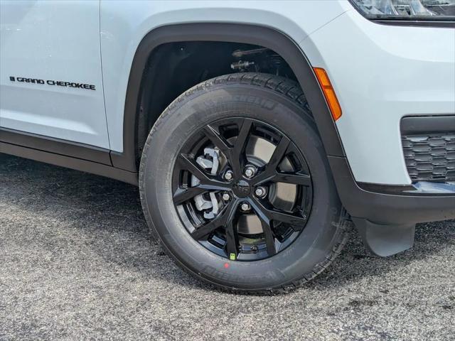 2025 Jeep Grand Cherokee GRAND CHEROKEE L ALTITUDE 4X4