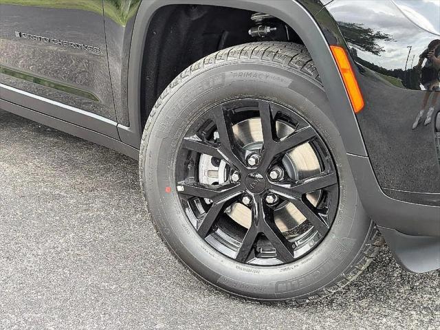 2025 Jeep Grand Cherokee GRAND CHEROKEE L ALTITUDE 4X4