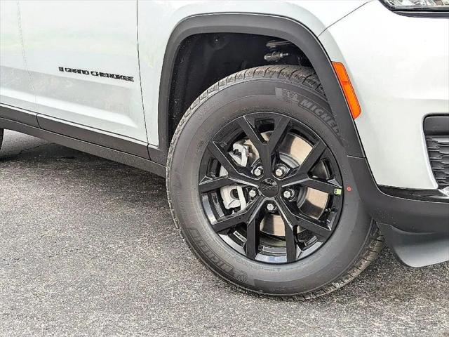 2025 Jeep Grand Cherokee GRAND CHEROKEE L ALTITUDE 4X4