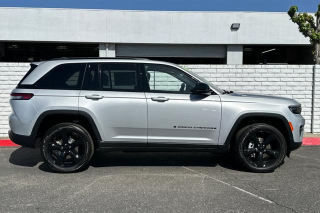 2025 Jeep Grand Cherokee GRAND CHEROKEE ALTITUDE X 4X4