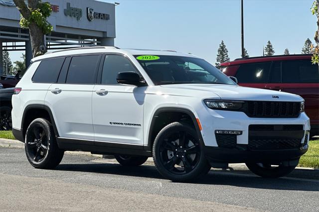 2025 Jeep Grand Cherokee GRAND CHEROKEE L LIMITED 4X4