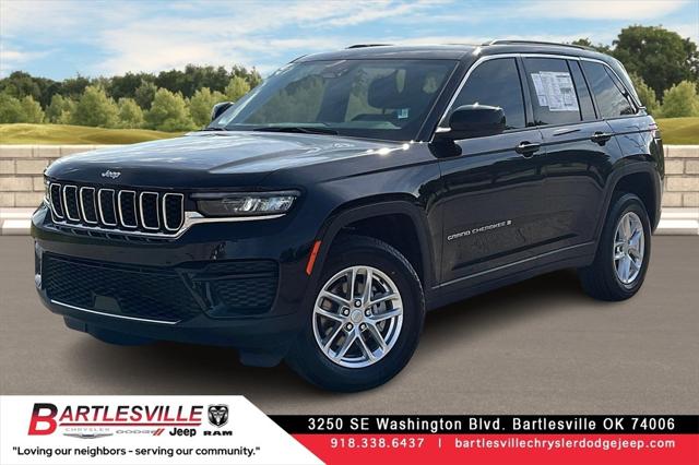 2025 Jeep Grand Cherokee GRAND CHEROKEE LAREDO X 4X4