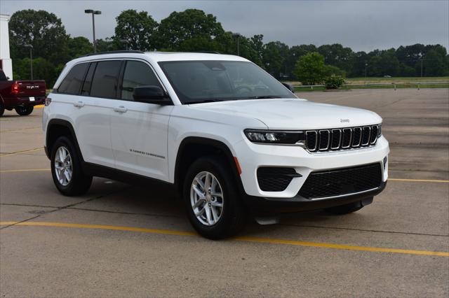 2025 Jeep Grand Cherokee GRAND CHEROKEE LAREDO X 4X4