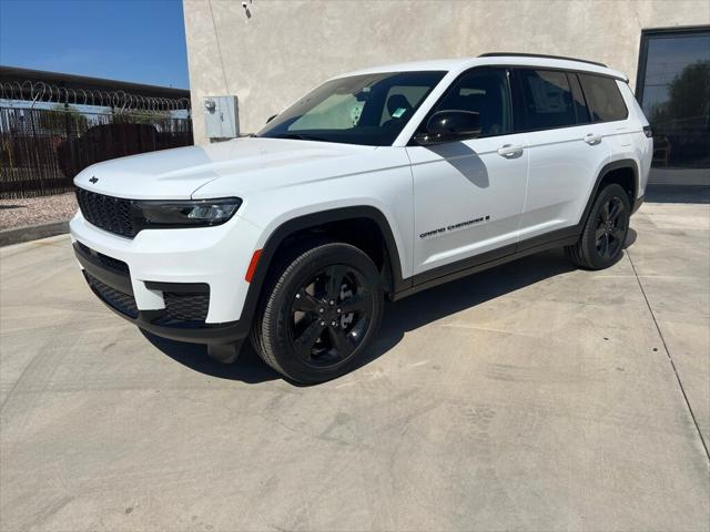 2025 Jeep Grand Cherokee GRAND CHEROKEE L ALTITUDE 4X4