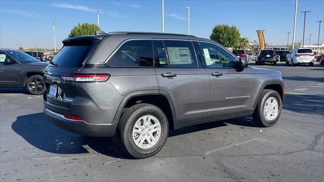 2025 Jeep Grand Cherokee GRAND CHEROKEE LAREDO 4X2