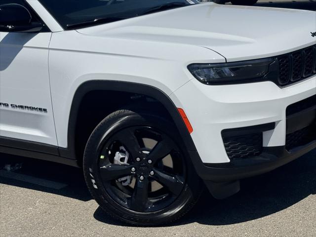 2025 Jeep Grand Cherokee GRAND CHEROKEE L ALTITUDE 4X4