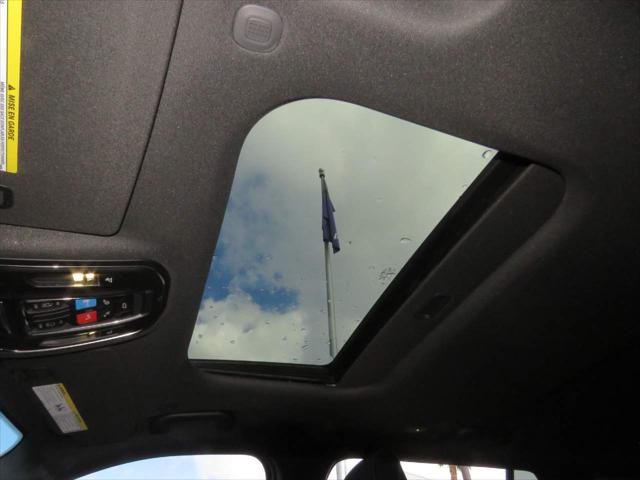 2025 Jeep Grand Cherokee GRAND CHEROKEE L LAREDO X 4X4 2025 Jeep Grand Cherokee GRAND CHEROKEE L LAREDO X 4X4