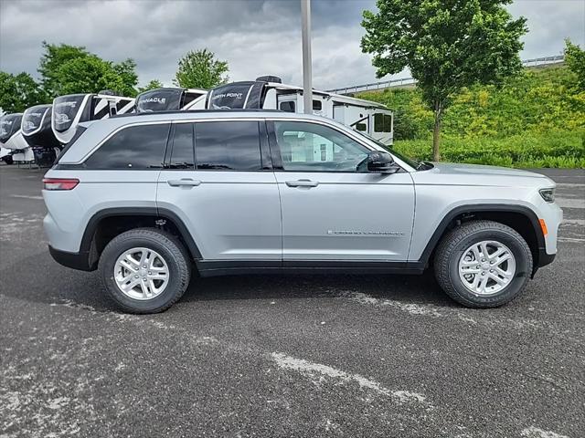 2025 Jeep Grand Cherokee GRAND CHEROKEE LAREDO 4X4