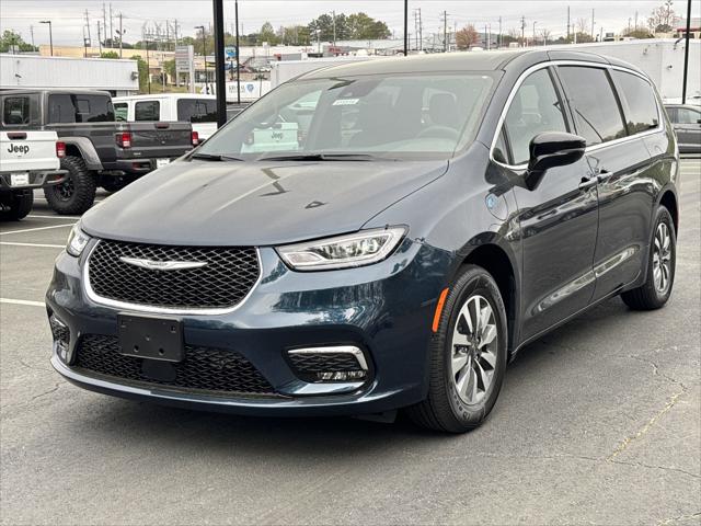 2025 Chrysler Pacifica Hybrid PACIFICA PLUG-IN HYBRID SELECT