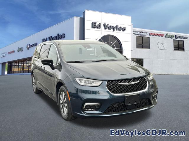 2025 Chrysler Pacifica Hybrid PACIFICA PLUG-IN HYBRID SELECT
