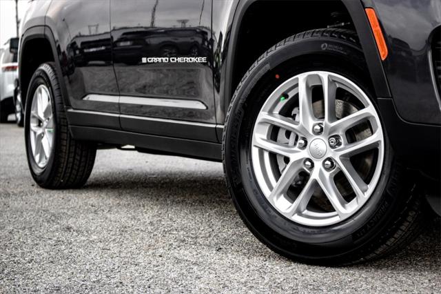 2025 Jeep Grand Cherokee GRAND CHEROKEE LAREDO X 4X2