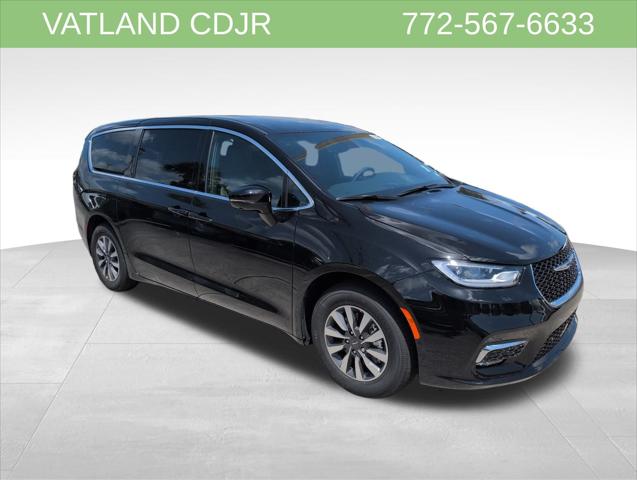 2025 Chrysler Pacifica Plug-In Hybrid PACIFICA PLUG-IN HYBRID SELECT