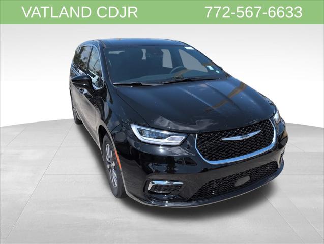 2025 Chrysler Pacifica Plug-In Hybrid PACIFICA PLUG-IN HYBRID SELECT