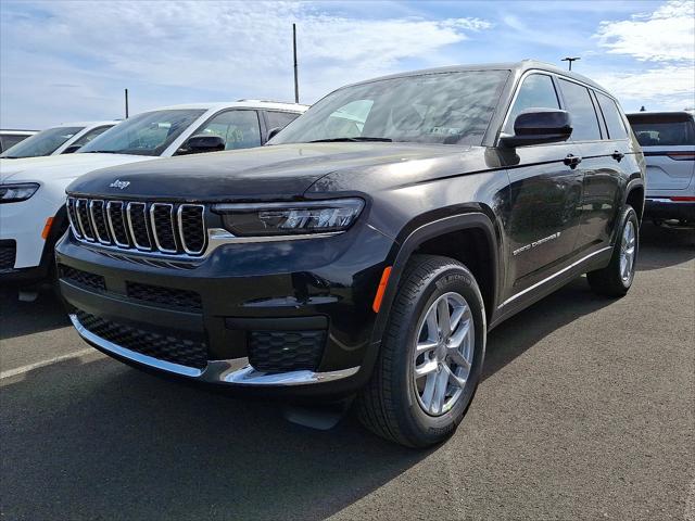 2025 Jeep Grand Cherokee GRAND CHEROKEE L LAREDO 4X4
