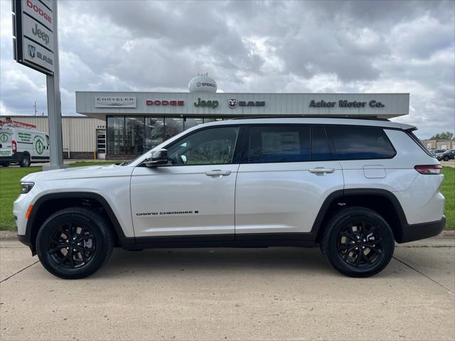2025 Jeep Grand Cherokee GRAND CHEROKEE L ALTITUDE X 4X4