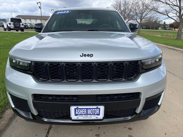2025 Jeep Grand Cherokee GRAND CHEROKEE L ALTITUDE X 4X4