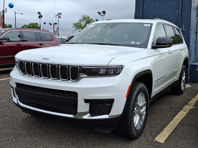 2025 Jeep Grand Cherokee GRAND CHEROKEE L LAREDO X 4X4