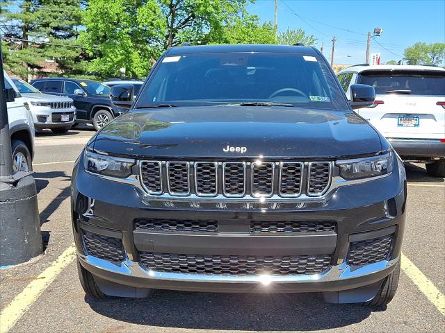 2025 Jeep Grand Cherokee GRAND CHEROKEE L LAREDO X 4X4