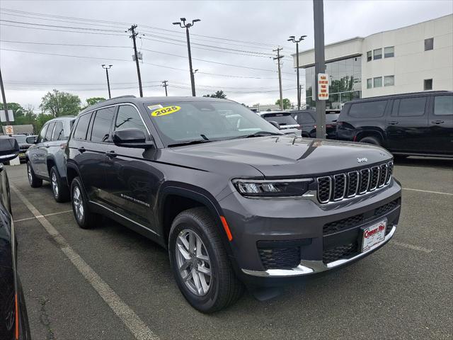 2025 Jeep Grand Cherokee GRAND CHEROKEE L LAREDO X 4X4