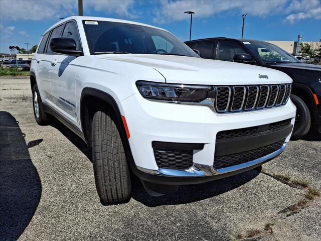2025 Jeep Grand Cherokee GRAND CHEROKEE L LAREDO X 4X4