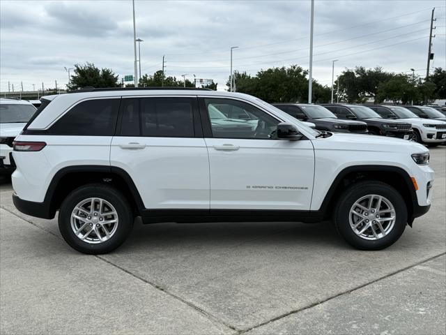 2025 Jeep Grand Cherokee GRAND CHEROKEE LAREDO X 4X2