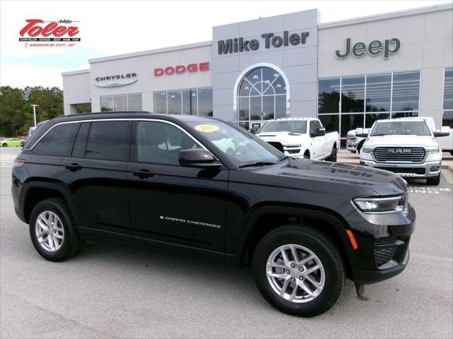 2025 Jeep Grand Cherokee GRAND CHEROKEE LAREDO X 4X4