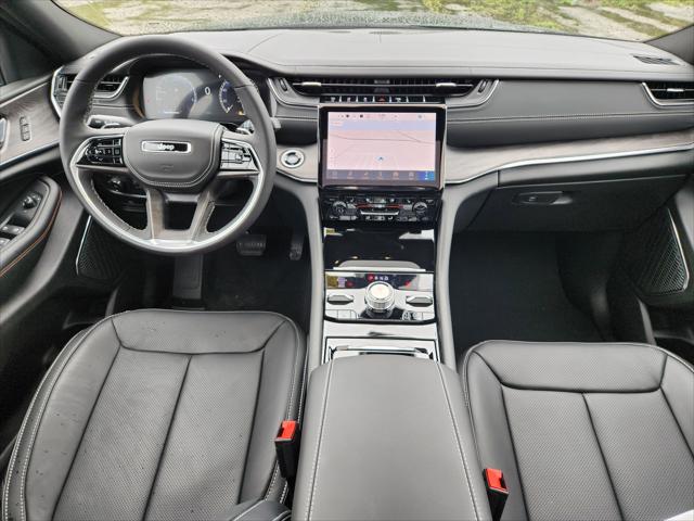 2025 Jeep Grand Cherokee GRAND CHEROKEE L OVERLAND 4X4 2025 Jeep Grand Cherokee GRAND CHEROKEE L OVERLAND 4X4