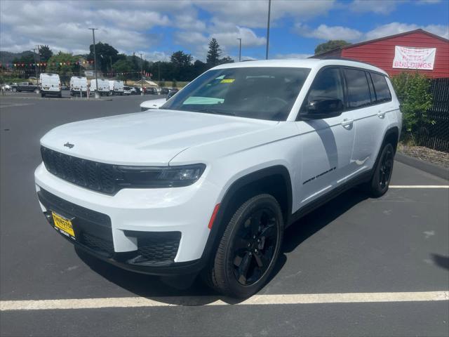2025 Jeep Grand Cherokee GRAND CHEROKEE L ALTITUDE 4X4