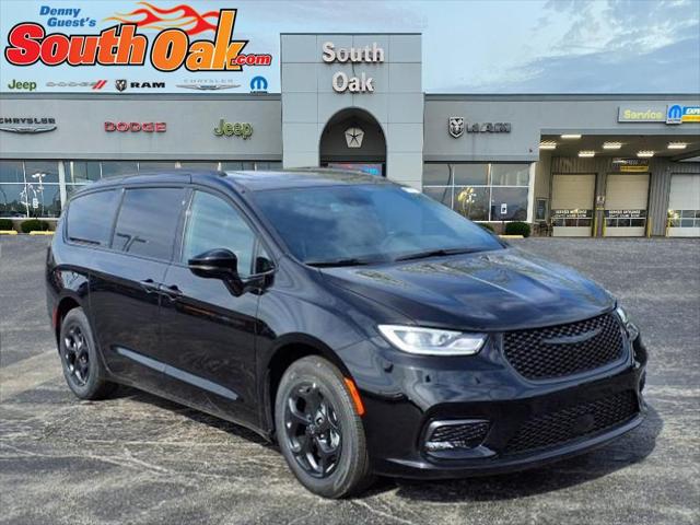 2025 Chrysler Pacifica Hybrid PACIFICA PLUG-IN HYBRID S APPEARANCE