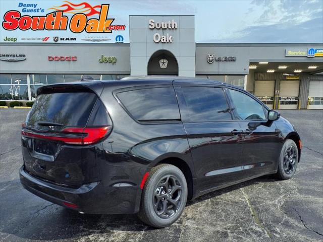 2025 Chrysler Pacifica Hybrid PACIFICA PLUG-IN HYBRID S APPEARANCE