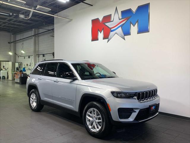 2025 Jeep Grand Cherokee GRAND CHEROKEE LAREDO X 4X4