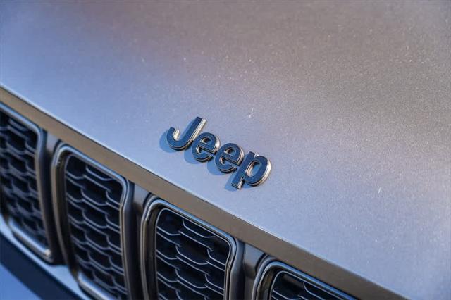 2025 Jeep Grand Cherokee GRAND CHEROKEE L ALTITUDE 4X4