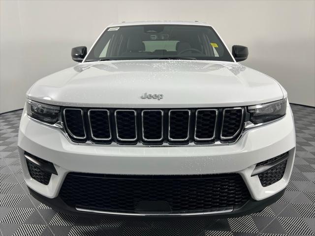 2025 Jeep Grand Cherokee GRAND CHEROKEE LAREDO X 4X2