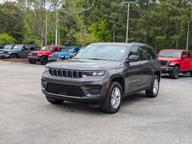 2025 Jeep Grand Cherokee GRAND CHEROKEE LAREDO X 4X4